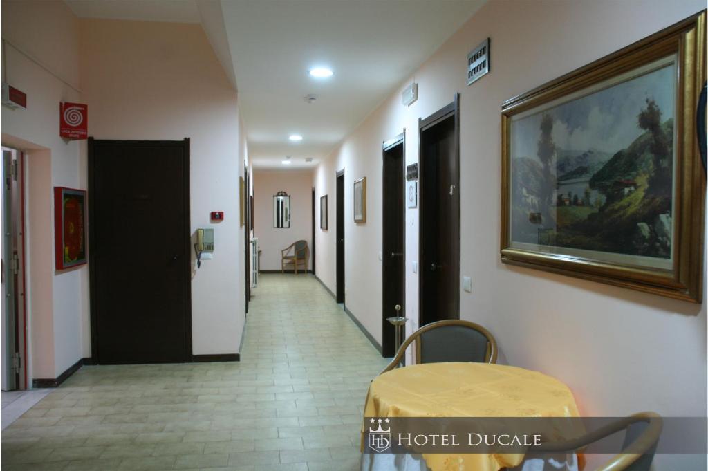 Hotel Ducale Vigevano Cameră foto
